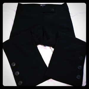 Black Capri Slacks sz 3 w Button Accents